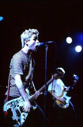 gd02.jpg (23192 bytes)